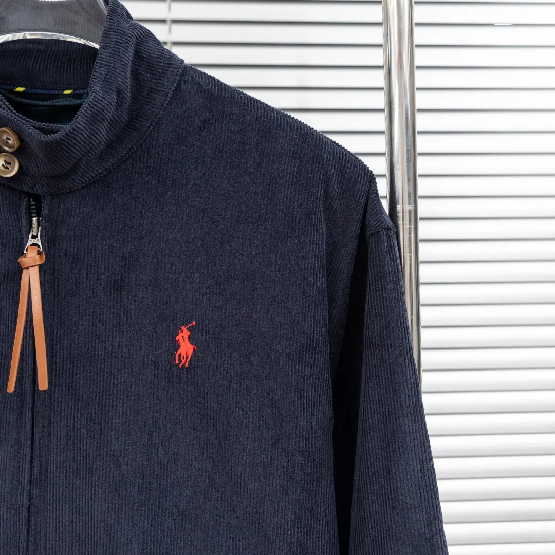 P470 top version (difference in currency) You can scan the QR code to enter the official website Style: Ralph Lauren POLO Ralph Lauren original molded small label embroidered corduroy old money style jacket Color: Picture color Size: S-XL Fabric: Corduroy Accessories: Full set of customized accessories No gender distinction, the same style for men and women